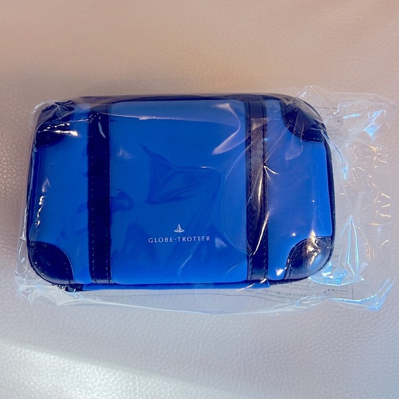 ANA All Nippon Airways Business Class Amenity Kit by Globe-Trotter Blue - Picture 1 of 9